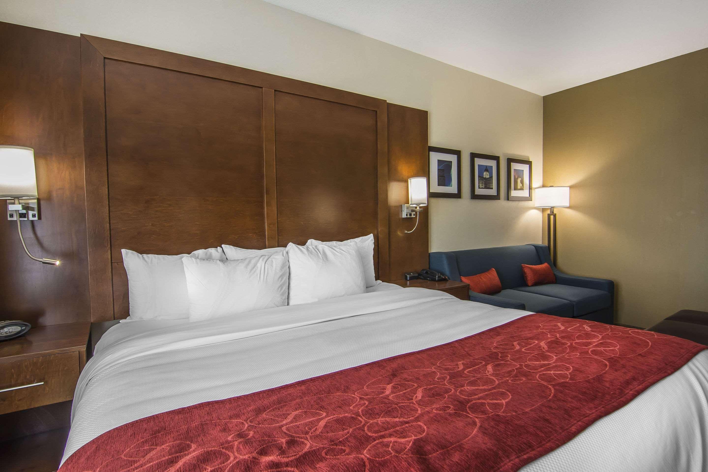 Comfort Suites Regina Exteriör bild